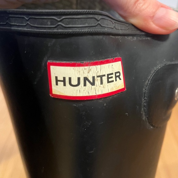 Hunter Rain Boots - Original Tall in Black size 6M/7F with Strap Flaw - Picture 3 of 10